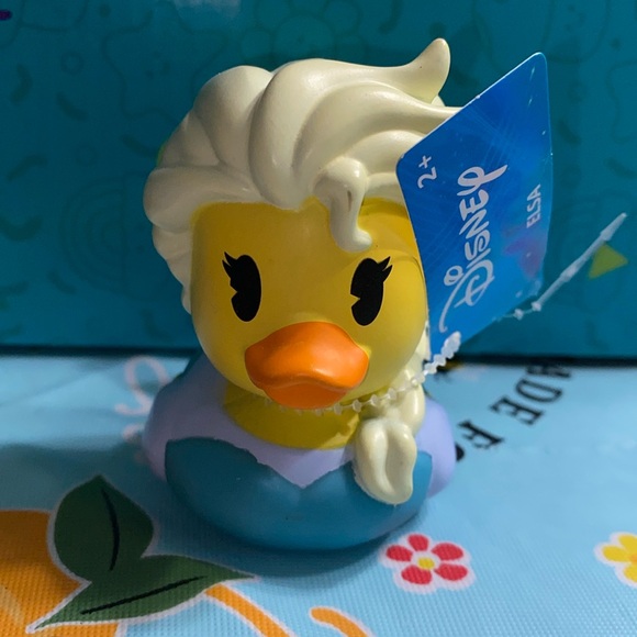 2/$10 bundle Disney elsa duck - Picture 3 of 3